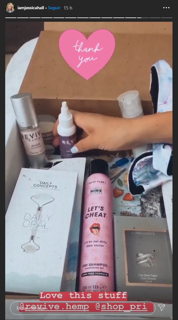 Jessica Hall mentioning Shop Pri in her Instagram Stories